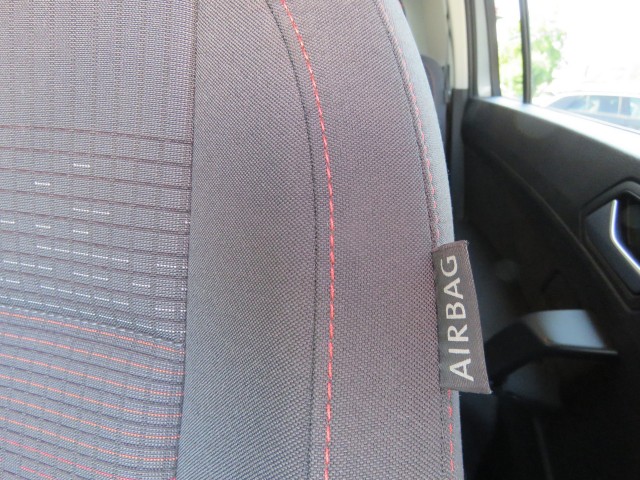 VOLKSWAGEN TOURAN 1.2 TSI CON. SERIES ,,SOUND'' / Camera / Wegklap.haak / Stoelverwarming / , Garage Groenouwe, Bathmen