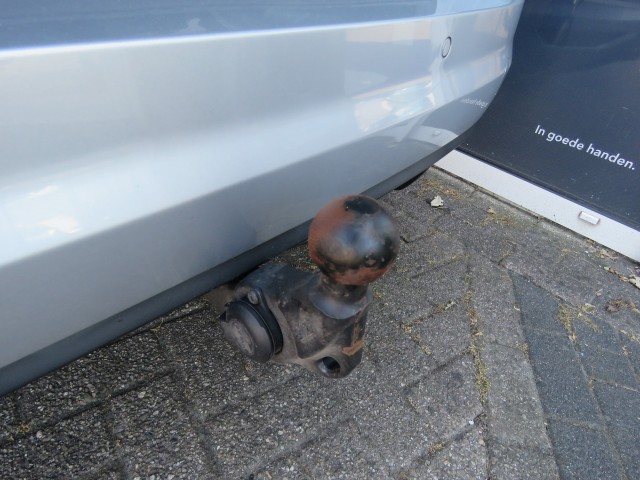 VOLKSWAGEN TOURAN 1.2 TSI CON. SERIES ,,SOUND'' / Camera / Wegklap.haak / Stoelverwarming / , Garage Groenouwe, Bathmen