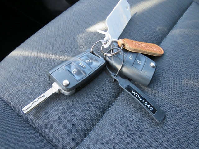 VOLKSWAGEN TOURAN 1.2 TSI CON. SERIES ,,SOUND'' / Camera / Wegklap.haak / Stoelverwarming / , Garage Groenouwe, Bathmen