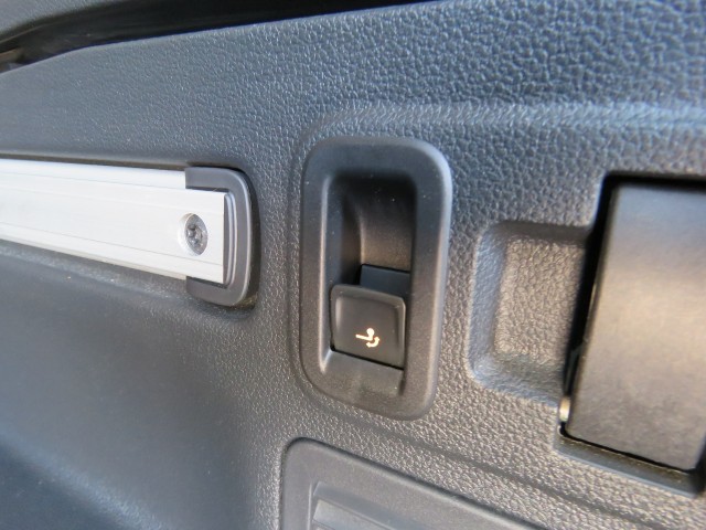 VOLKSWAGEN TOURAN 1.2 TSI CON. SERIES ,,SOUND'' / Camera / Wegklap.haak / Stoelverwarming / , Garage Groenouwe, Bathmen