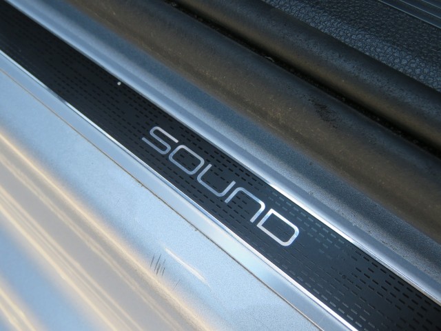 VOLKSWAGEN TOURAN 1.2 TSI CON. SERIES ,,SOUND'' / Camera / Wegklap.haak / Stoelverwarming / , Garage Groenouwe, Bathmen