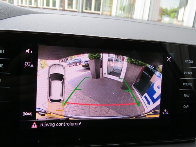 SKODA KAMIQ 1.0 TSI  110pk SPORT BNS / Camera /  Stoelverw / Led / 18 Inch / Clima / BOVAG garantie, Garage Groenouwe, Bathmen