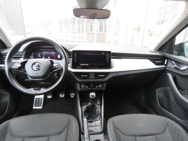 SKODA KAMIQ 1.0 TSI  110pk SPORT BNS / Camera /  Stoelverw / Led / 18 Inch / Clima / BOVAG garantie, Garage Groenouwe, Bathmen