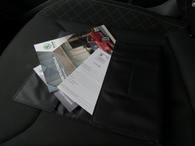 SKODA KAMIQ 1.0 TSI  110pk SPORT BNS / Camera /  Stoelverw / Led / 18 Inch / Clima / BOVAG garantie, Garage Groenouwe, Bathmen