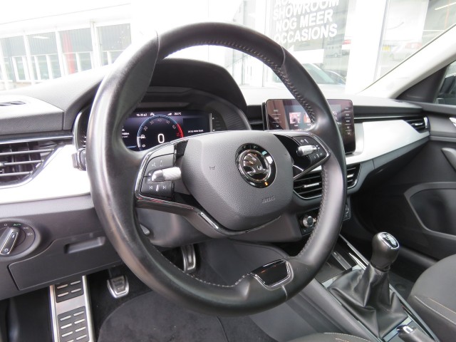SKODA KAMIQ 1.0 TSI  110pk SPORT BNS / Camera /  Stoelverw / Led / 18 Inch / Clima / BOVAG garantie, Garage Groenouwe, Bathmen