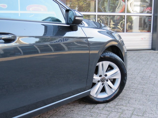 VOLKSWAGEN GOLF VIII 1.5 eTSI 150pk DSG-aut. / BOVAG garantie, Garage Groenouwe, Bathmen