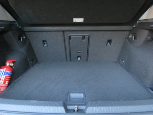 VOLKSWAGEN GOLF VIII 1.5 eTSI 150pk DSG-aut. / BOVAG garantie, Garage Groenouwe, Bathmen