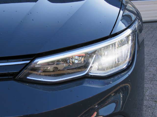 VOLKSWAGEN GOLF VIII 1.5 eTSI 150pk DSG-aut. / BOVAG garantie, Garage Groenouwe, Bathmen