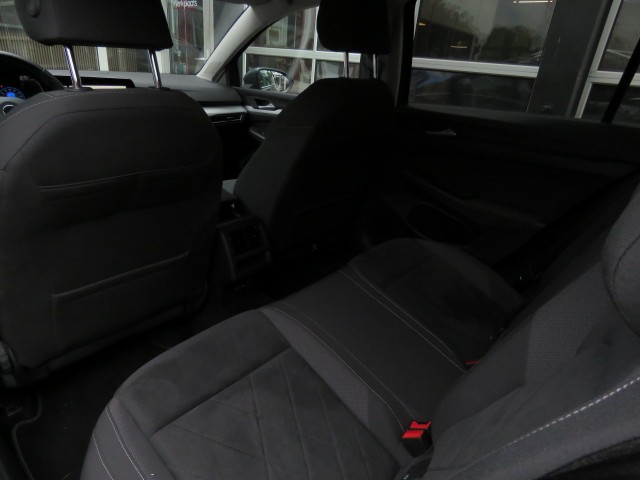 VOLKSWAGEN OVERIGE 1.0 eTSI Life DSG-aut.  / Led / 18 Inch / Sportstoelen / BOVAG garantie, Garage Groenouwe, Bathmen