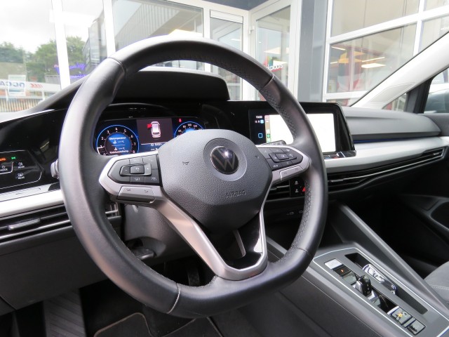 VOLKSWAGEN OVERIGE 1.0 eTSI Life DSG-aut.  / Led / 18 Inch / Sportstoelen / BOVAG garantie, Garage Groenouwe, Bathmen