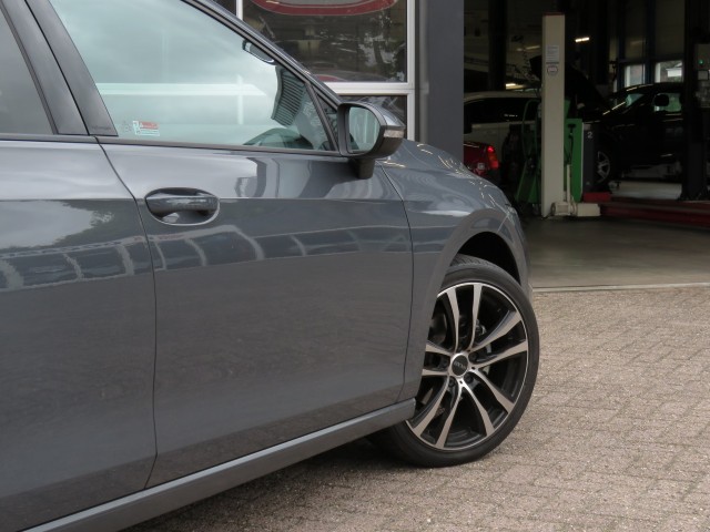 VOLKSWAGEN OVERIGE 1.0 eTSI Life DSG-aut.  / Led / 18 Inch / Sportstoelen / BOVAG garantie, Garage Groenouwe, Bathmen