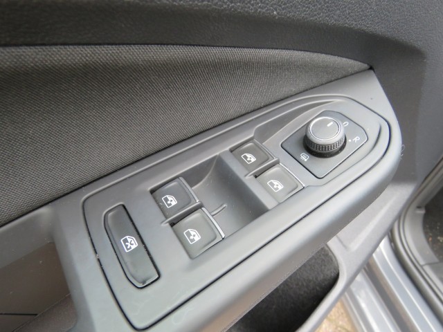 VOLKSWAGEN OVERIGE 1.0 eTSI Life DSG-aut.  / Led / 18 Inch / Sportstoelen / BOVAG garantie, Garage Groenouwe, Bathmen