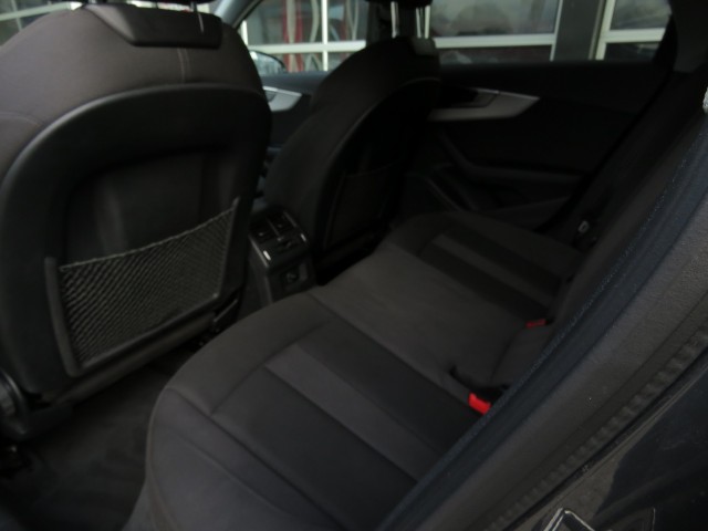 AUDI A4 35 TFSI S-Tronic aut. BNS EDITION / Trekhaak / BOVAG garantie, Garage Groenouwe, Bathmen