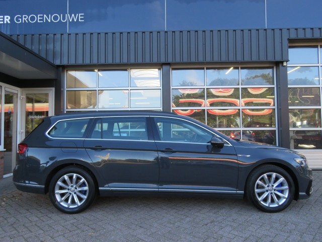 VOLKSWAGEN PASSAT VARIANT 1.4 TSI PHEV GTE BNS / Trekhaak wegklap. / Camera / BOVAG garantie, Garage Groenouwe, Bathmen