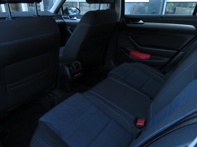 VOLKSWAGEN PASSAT VARIANT 1.4 TSI PHEV GTE BNS / Trekhaak wegklap. / Camera / BOVAG garantie, Garage Groenouwe, Bathmen