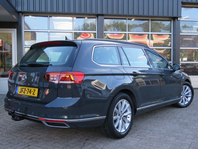 VOLKSWAGEN PASSAT VARIANT 1.4 TSI PHEV GTE BNS / Trekhaak wegklap. / Camera / BOVAG garantie, Garage Groenouwe, Bathmen