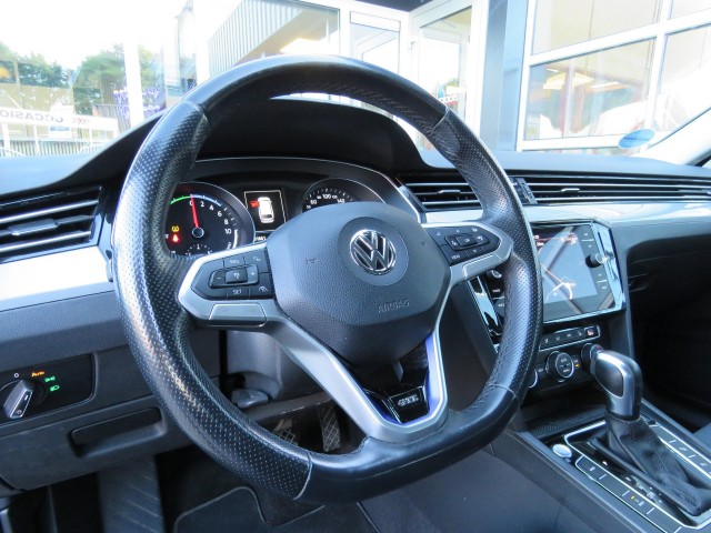 VOLKSWAGEN PASSAT VARIANT 1.4 TSI PHEV GTE BNS / Trekhaak wegklap. / Camera / BOVAG garantie, Garage Groenouwe, Bathmen