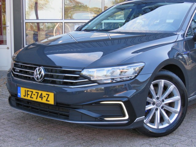 VOLKSWAGEN PASSAT VARIANT 1.4 TSI PHEV GTE BNS / Trekhaak wegklap. / Camera / BOVAG garantie, Garage Groenouwe, Bathmen