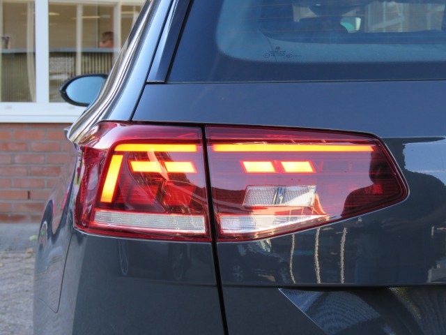 VOLKSWAGEN PASSAT VARIANT 1.4 TSI PHEV GTE BNS / Trekhaak wegklap. / Camera / BOVAG garantie, Garage Groenouwe, Bathmen