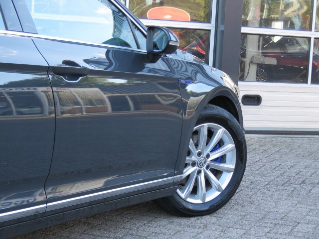 VOLKSWAGEN PASSAT VARIANT 1.4 TSI PHEV GTE BNS / Trekhaak wegklap. / Camera / BOVAG garantie, Garage Groenouwe, Bathmen