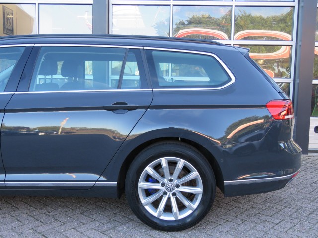 VOLKSWAGEN PASSAT VARIANT 1.4 TSI PHEV GTE BNS / Trekhaak wegklap. / Camera / BOVAG garantie, Garage Groenouwe, Bathmen