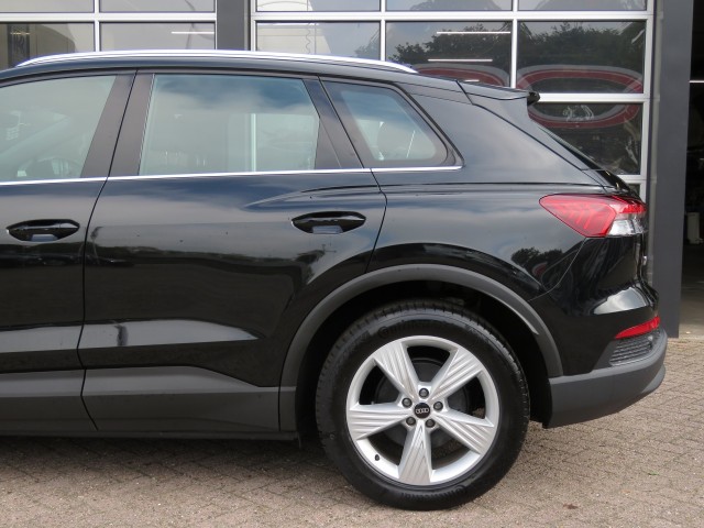 AUDI Q4 35 LAUNCH ED. 55 KWH / 19 Inch / Stoelverw. / Elec. klep / BOVAG garantie, Garage Groenouwe, Bathmen