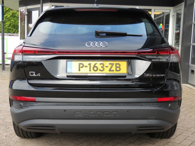 AUDI Q4 35 LAUNCH ED. 55 KWH / 19 Inch / Stoelverw. / Elec. klep / BOVAG garantie, Garage Groenouwe, Bathmen