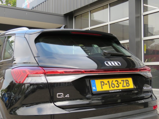AUDI Q4 35 LAUNCH ED. 55 KWH / 19 Inch / Stoelverw. / Elec. klep / BOVAG garantie, Garage Groenouwe, Bathmen