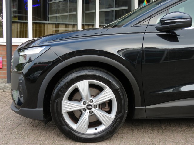 AUDI Q4 35 LAUNCH ED. 55 KWH / 19 Inch / Stoelverw. / Elec. klep / BOVAG garantie, Garage Groenouwe, Bathmen