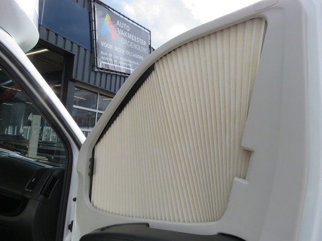 CHAUSSON 777 GA VIP 140PK Aut. 9 traps / 4-pers / Hefbed / Lengte bedden / Fietsenrek / Luifel / BOVAG garantie, Garage Groenouw