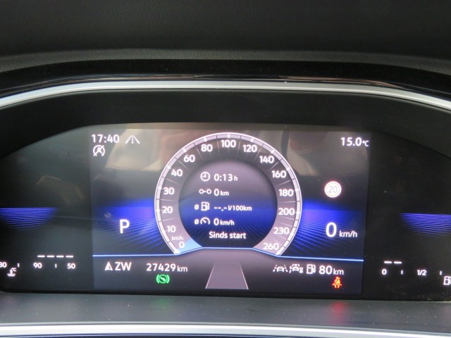 VOLKSWAGEN T-ROC 1.5 TSI 150pk DSG-aut. R-LINE / Trekhaak afn. / Camera / Stoelverw. / FABRIEKS garantie, Garage Groenouwe, Bath