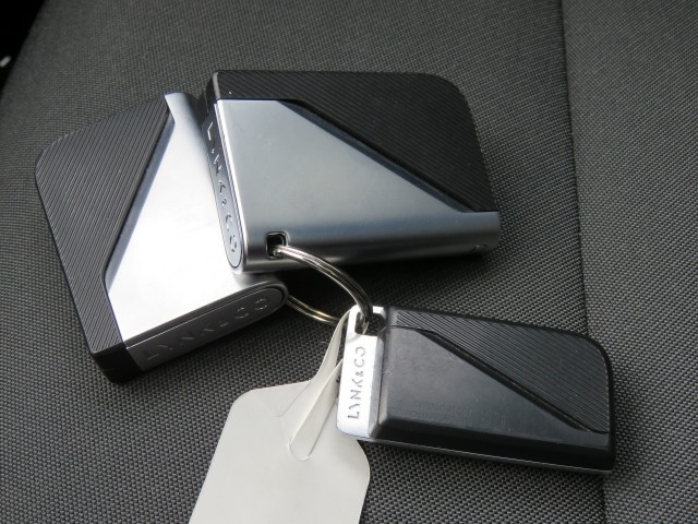 LYNK EN CO 01 1.5 262PK Plug-in Hybrid / 360° Camera /Pano dak / AppleCarplay / Adaptive/ Cruise / BOVAG garantie, Garage Groeno