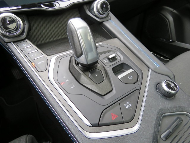 LYNK EN CO 01 1.5 262PK Plug-in Hybrid / 360° Camera /Pano dak / AppleCarplay / Adaptive/ Cruise / BOVAG garantie, Garage Groeno