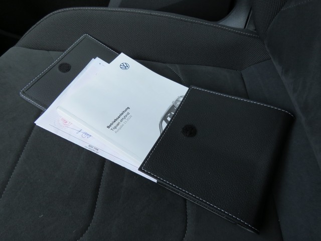 VOLKSWAGEN TIGUAN 1.4 TSI 245pk eHybrid Elegance / Trekhaak / IQ Light / Stoel + stuurverw. / Camera / BOVAG garantie, Garage Gr