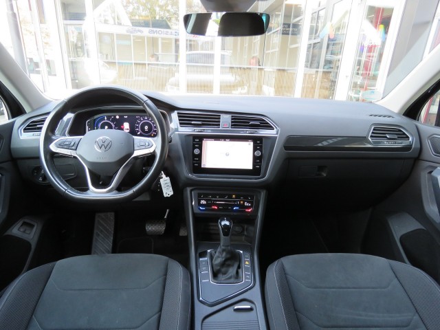 VOLKSWAGEN TIGUAN 1.4 TSI 245pk eHybrid Elegance / Trekhaak / IQ Light / Stoel + stuurverw. / Camera / BOVAG garantie, Garage Gr