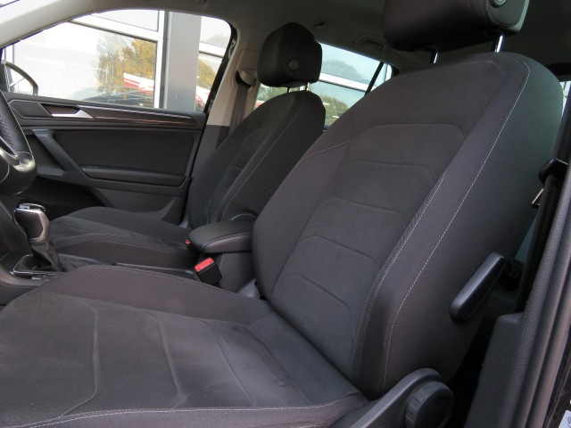 VOLKSWAGEN TIGUAN 1.4 TSI 245pk eHybrid Elegance / Trekhaak / IQ Light / Stoel + stuurverw. / Camera / BOVAG garantie, Garage Gr