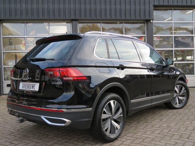 VOLKSWAGEN TIGUAN 1.4 TSI 245pk eHybrid Elegance / Trekhaak / IQ Light / Stoel + stuurverw. / Camera / BOVAG garantie, Garage Gr