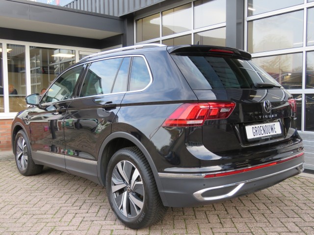 VOLKSWAGEN TIGUAN 1.4 TSI 245pk eHybrid Elegance / Trekhaak / IQ Light / Stoel + stuurverw. / Camera / BOVAG garantie, Garage Gr