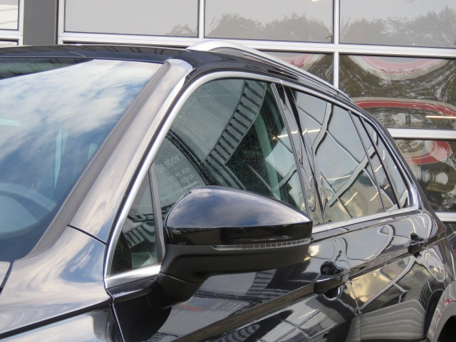 VOLKSWAGEN TIGUAN 1.4 TSI 245pk eHybrid Elegance / Trekhaak / IQ Light / Stoel + stuurverw. / Camera / BOVAG garantie, Garage Gr