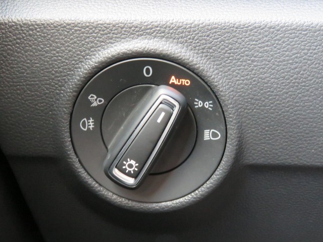 VOLKSWAGEN T-ROC 1.5 TSI R-LINE 150PK DSG-aut. / Trekhaak afn. / Camera / Stoelverw. / IQ Light / FABRIEKS garantie, Garage Groe