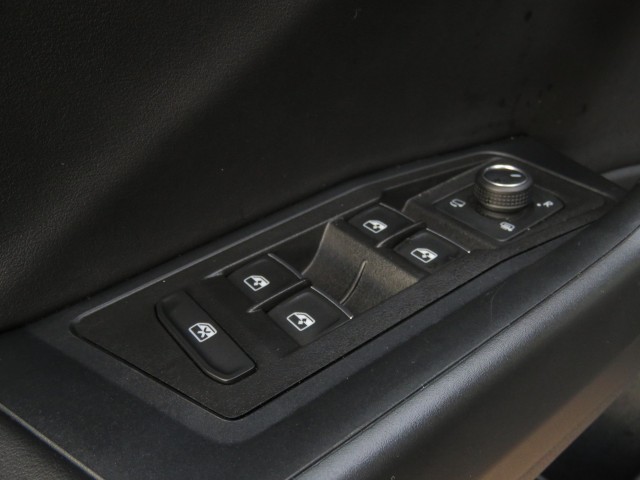 VOLKSWAGEN T-ROC 1.5 TSI R-LINE 150PK DSG-aut. / Trekhaak afn. / Camera / Stoelverw. / IQ Light / FABRIEKS garantie, Garage Groe