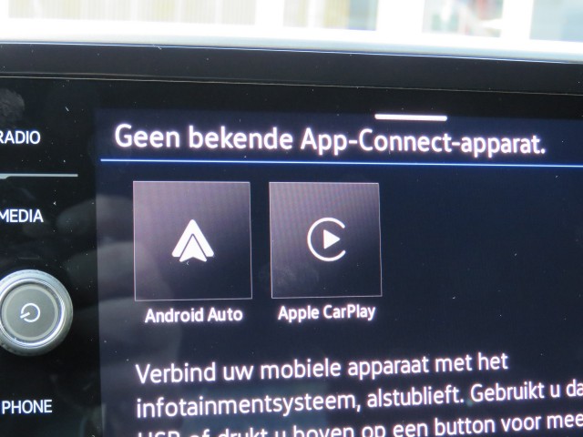 VOLKSWAGEN T-ROC 1.5 TSI R-LINE 150PK DSG-aut. / Trekhaak afn. / Camera / Stoelverw. / IQ Light / FABRIEKS garantie, Garage Groe