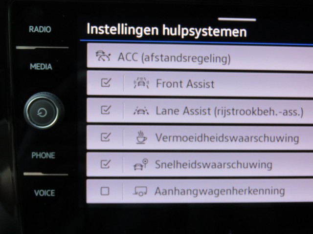 VOLKSWAGEN T-ROC 1.5 TSI R-LINE 150PK DSG-aut. / Trekhaak afn. / Camera / Stoelverw. / IQ Light / FABRIEKS garantie, Garage Groe