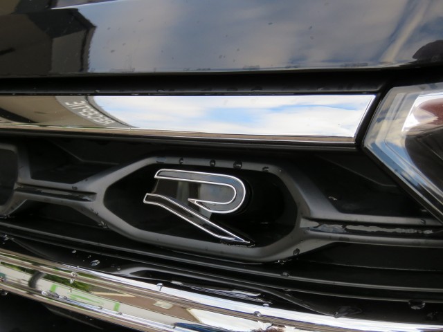 VOLKSWAGEN T-ROC 1.5 TSI R-LINE 150PK DSG-aut. / Trekhaak afn. / Camera / Stoelverw. / IQ Light / FABRIEKS garantie, Garage Groe