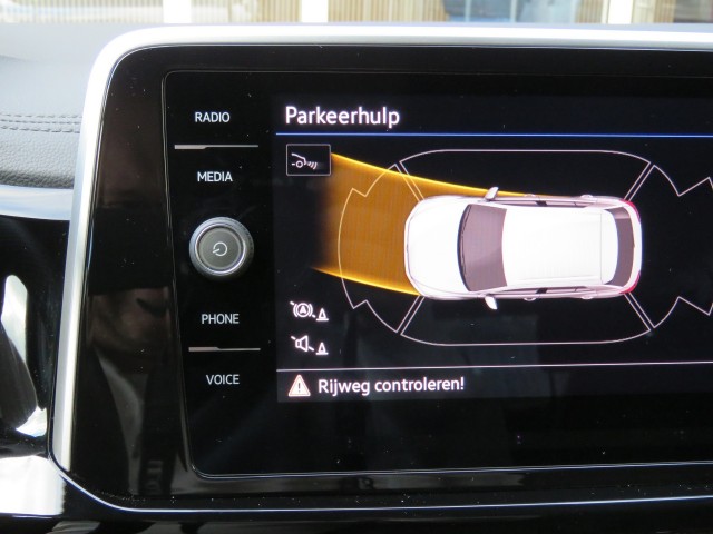 VOLKSWAGEN T-ROC 1.5 TSI R-LINE 150PK DSG-aut. / Trekhaak afn. / Camera / Stoelverw. / IQ Light / FABRIEKS garantie, Garage Groe