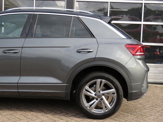 VOLKSWAGEN T-ROC 1.5 TSI 150pk DSG-aut. R-LINE / Trekhaak afn. / Camera / Stoelverw. / IQ Light / FABRIEKS garantie, Garage Groe