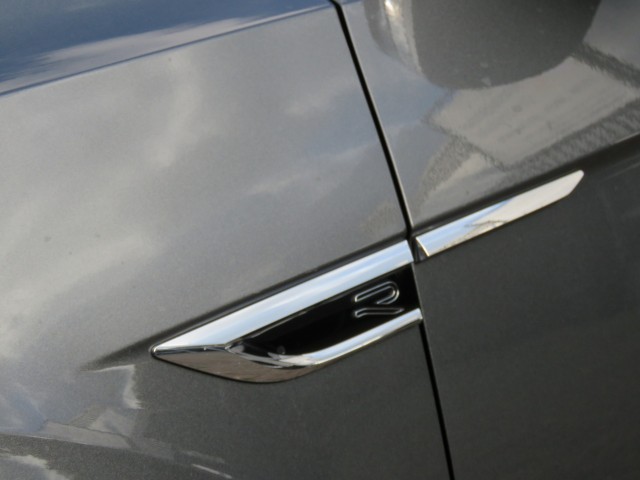 VOLKSWAGEN T-ROC 1.5 TSI 150pk DSG-aut. R-LINE / Trekhaak afn. / Camera / Stoelverw. / IQ Light / FABRIEKS garantie, Garage Groe