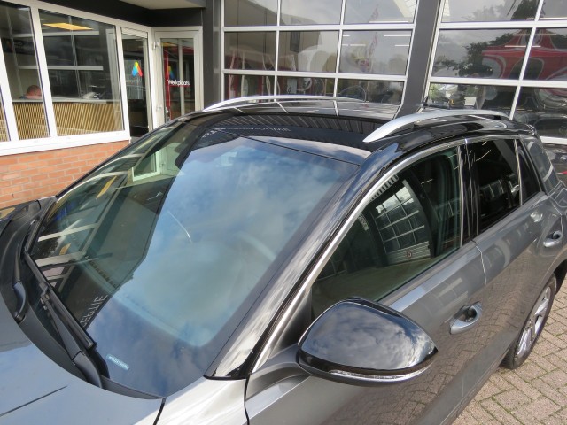 VOLKSWAGEN T-ROC 1.5 TSI 150pk DSG-aut. R-LINE / Trekhaak afn. / Camera / Stoelverw. / IQ Light / FABRIEKS garantie, Garage Groe