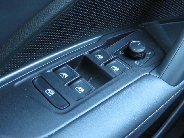 VOLKSWAGEN TIGUAN 1.5 eTSI 150pk DSG-aut. GOAL / 20 Inch / Trekhaak / Zwarte hemel / FABRIEKS garantie, Garage Groenouwe, Bathme