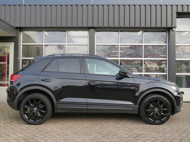 VOLKSWAGEN T-ROC 1.5 TSI 150pk SPORT BLACK EDITION / BOVAG garantie, Garage Groenouwe, Bathmen
